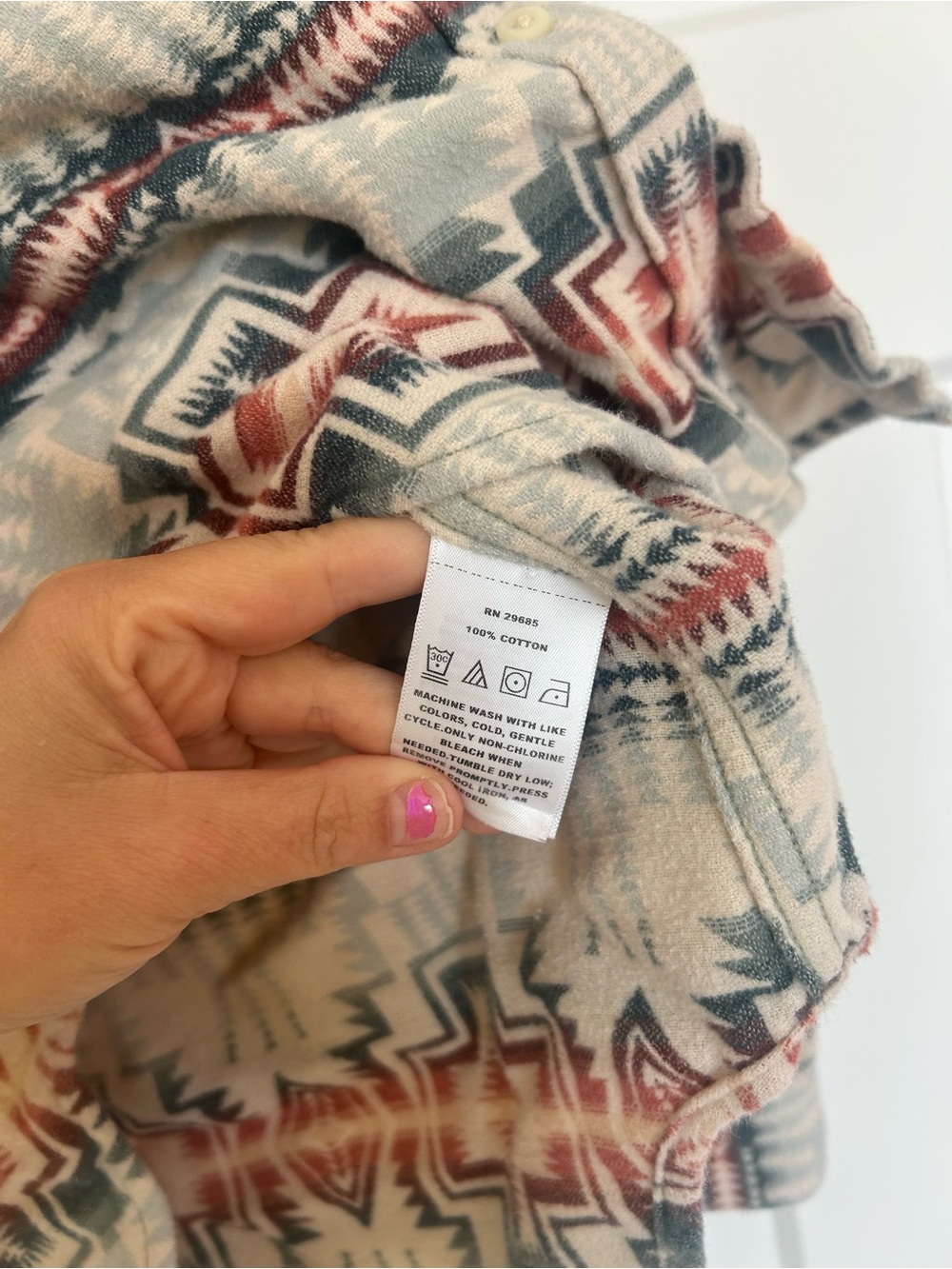 Pendleton Aztec-Pattern Lightweight Shirt Jacket in Gray, Cream, Red - Picture 3 of 4
